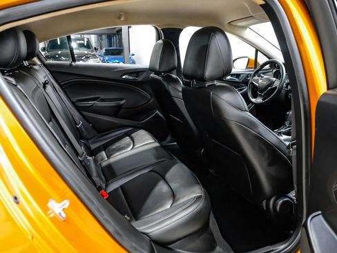 Used 2017 Chevrolet Cruze Premier w/ Enhanced Convenience Package FWD image 34