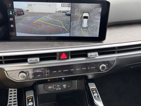 New 2025 Kia Sorento SX Prestige image 38