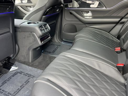 New 2026 Mercedes-Benz Maybach GLS 600 Maybach GLS 600 image 15