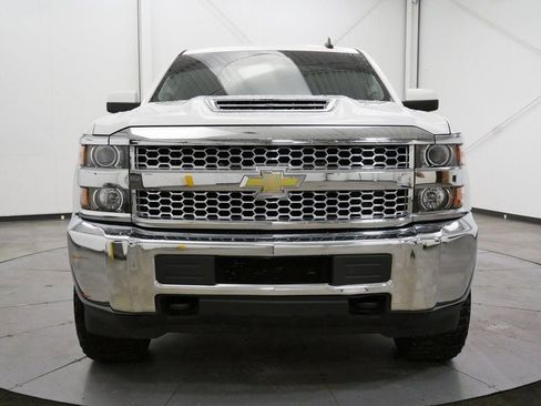 Used 2019 Chevrolet Silverado 2500 LT image 2