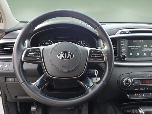 Used 2019 Kia Sorento LX w/ LX Convenience Package image 20