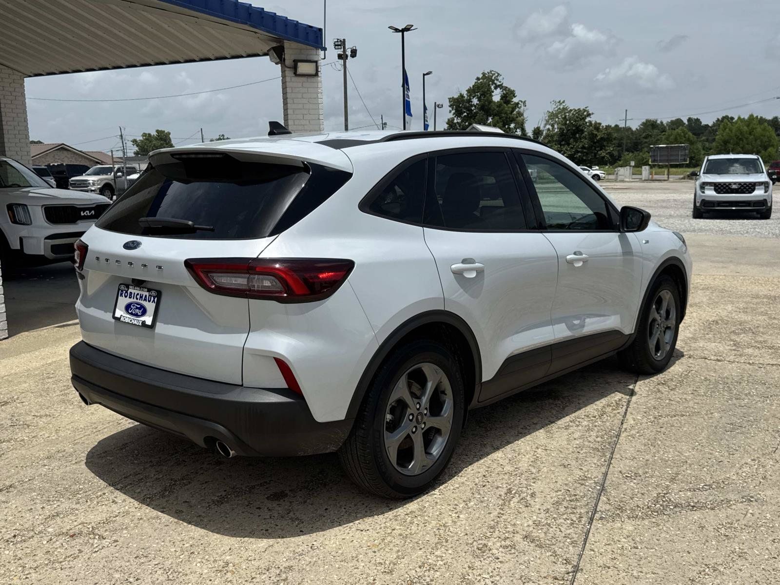 Used 2025 Ford Escape ST-Line FWD image 7