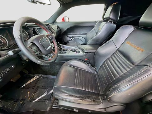 Used 2015 Dodge Challenger R/T Plus RWD image 20