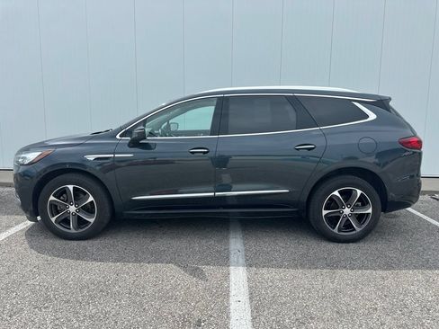 Used 2019 Buick Enclave Essence w/ LPO, Luxury Package AWD/4WD image 3