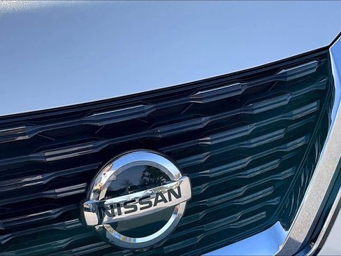 Used 2021 Nissan Rogue SL image 27