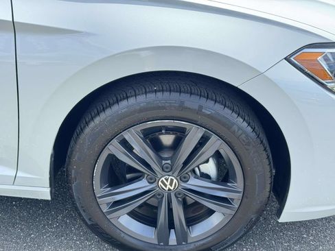 Used 2023 Volkswagen Jetta SE FWD image 8