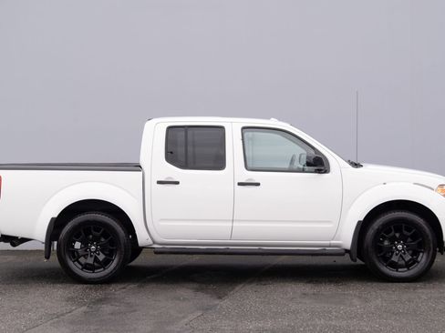Used 2018 Nissan Frontier SV w/ Value Truck Package image 21