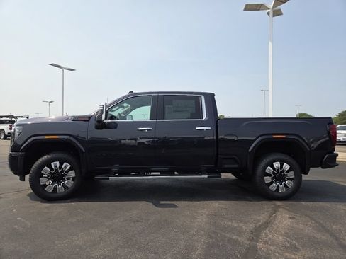 New 2026 GMC Sierra 2500 Denali w/ Max Trailering Package AWD/4WD image 16