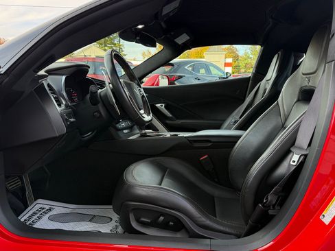 Used 2017 Chevrolet Corvette Stingray Coupe image 36