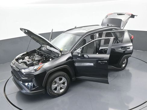 Used 2024 Toyota RAV4 XLE image 65