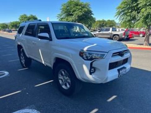 Used 2023 Toyota 4Runner SR5 AWD/4WD image 3