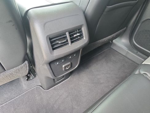 Used 2020 Chevrolet Equinox Premier FWD image 12