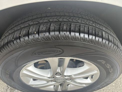 Used 2021 Buick Enclave Essence FWD image 15