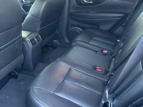 Used 2020 Nissan Rogue SL w/ Premium Package FWD image 9