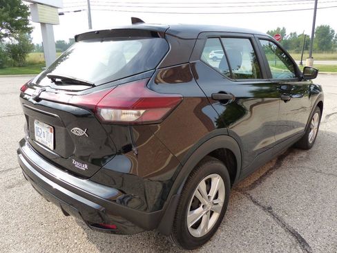Used 2024 Nissan Kicks S FWD image 10