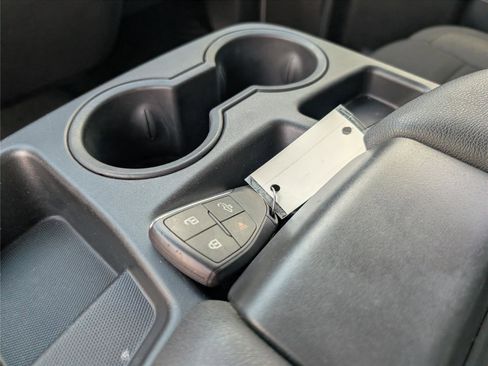 Used 2024 Chevrolet Silverado 2500 LT AWD/4WD image 15