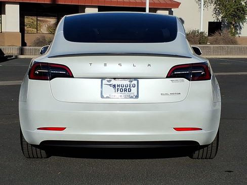 Used 2023 Tesla Model 3 Performance image 4