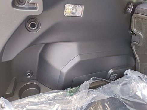 Certified 2025 Subaru Crosstrek 2.0i Premium image 44