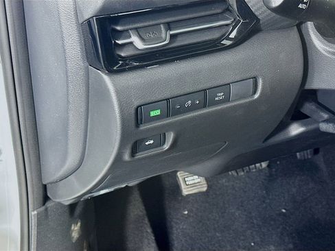 New 2025 Nissan Sentra SR image 15