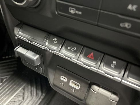 Used 2021 Chevrolet Silverado 1500 Custom Trail Boss image 24