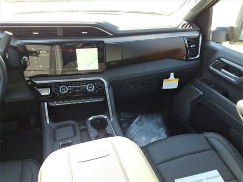 New 2026 GMC Sierra 3500 Denali w/ Denali Reserve Package image 15