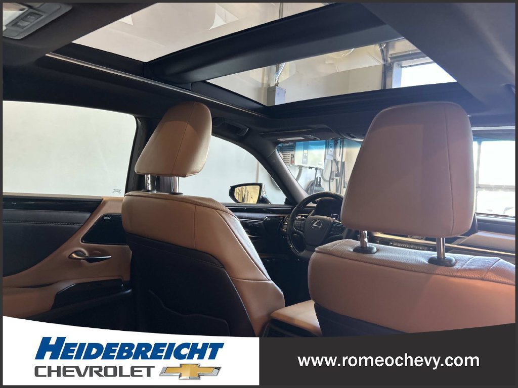 Used 2019 Lexus ES 350 w/ Accessory Package 2 FWD image 34