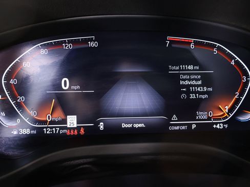 Used 2025 BMW X4 xDrive30i w/ Premium Package image 4