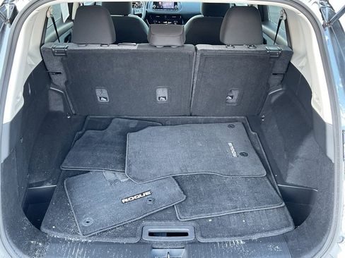 Used 2023 Nissan Rogue SV image 21