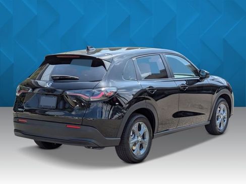New 2026 Honda HR-V LX image 4