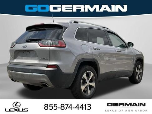 Used 2019 Jeep Cherokee Limited AWD/4WD image 8