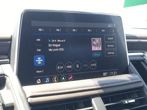 Certified 2021 GMC Yukon SLT w/ SLT Luxury Plus Package AWD/4WD image 12