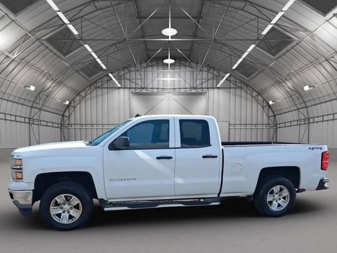 Used 2014 Chevrolet Silverado 1500 LT w/ LT Convenience Package AWD/4WD image 4