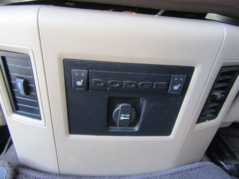 Used 2011 RAM 1500 Laramie image 16