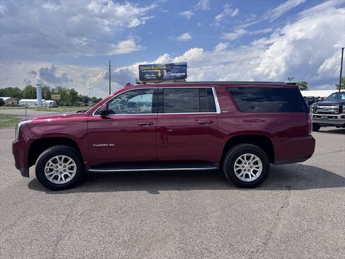 Used 2020 GMC Yukon XL SLT w/ Open Road Package AWD/4WD image 6