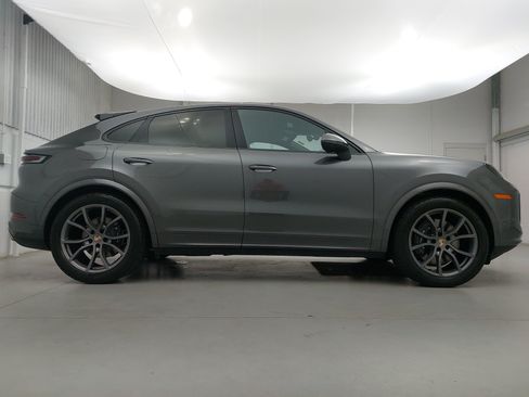 Certified 2026 Porsche Cayenne Coupe AWD/4WD image 8