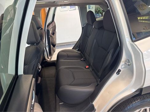 Used 2023 Subaru Forester Premium AWD/4WD image 33