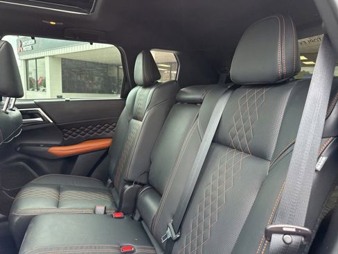 Used 2022 Mitsubishi Outlander SEL AWD/4WD image 39