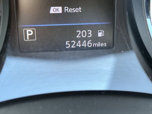 Used 2018 Nissan Rogue SV image 25