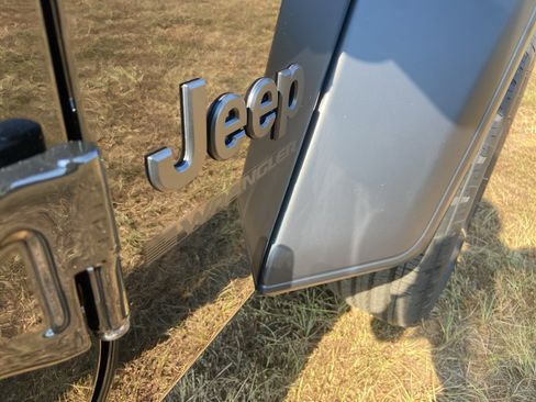 New 2025 Jeep Wrangler Sport S image 10