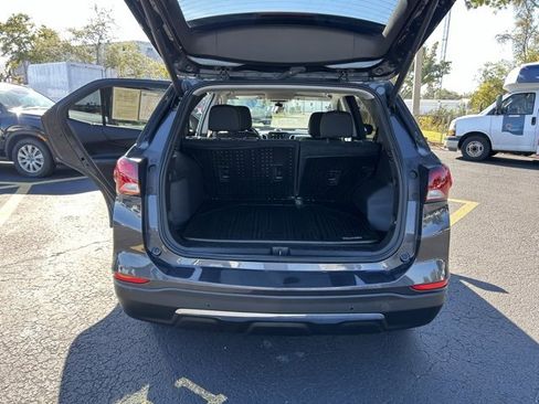 Used 2023 Chevrolet Equinox LT image 16