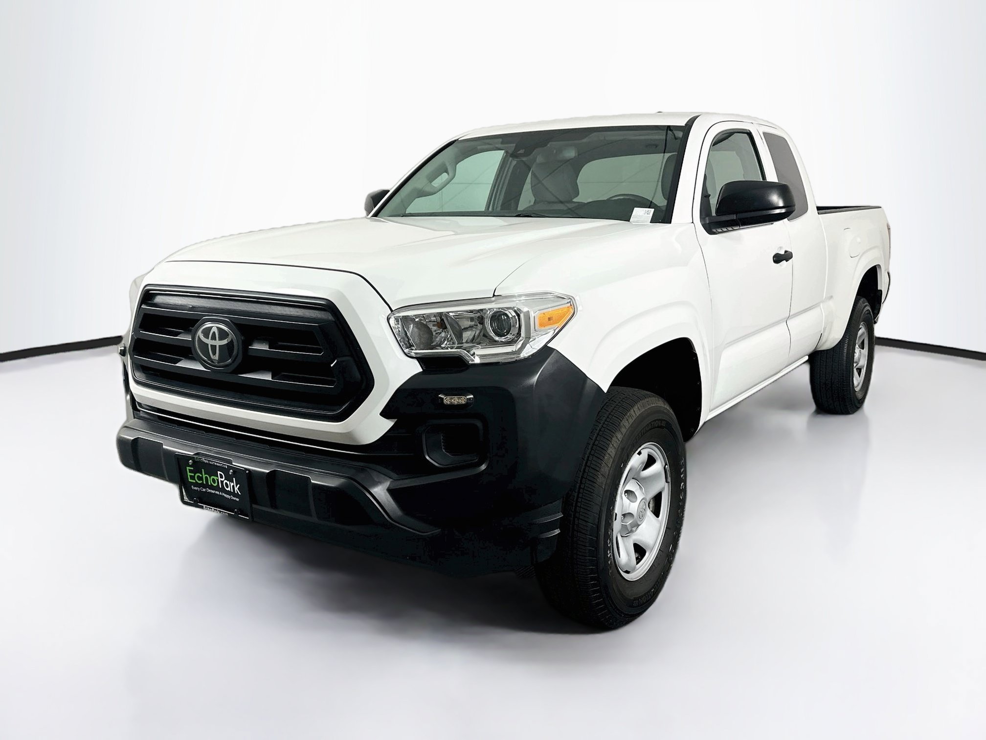 Used 2022 Toyota Tacoma SR AWD/4WD image 3