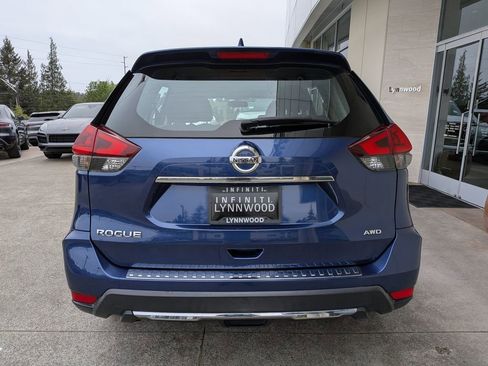 Used 2018 Nissan Rogue S AWD/4WD image 5