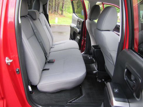 Used 2019 Toyota Tacoma 2WD Double Cab image 20