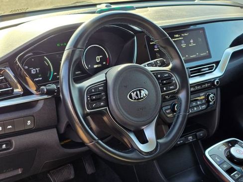 Used 2021 Kia Niro EX Premium FWD image 15