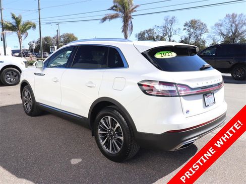 Used 2022 Lincoln Nautilus FWD w/ Premium Package image 11