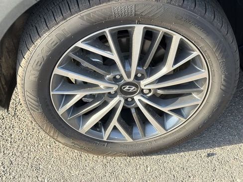 Used 2021 Hyundai Tucson Limited image 4