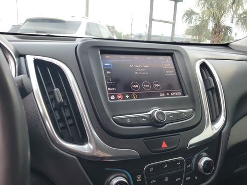 Used 2020 Chevrolet Equinox LT image 22