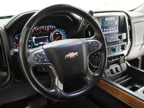 Used 2018 Chevrolet Silverado 1500 LTZ w/ Texas Edition RWD image 7