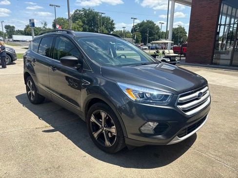 Used 2018 Ford Escape SEL FWD image 4