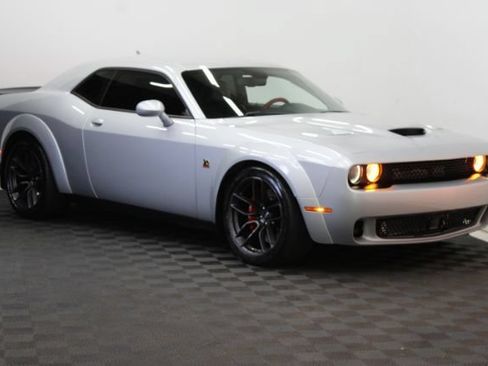 Used 2019 Dodge Challenger R/T Scat Pack RWD image 1